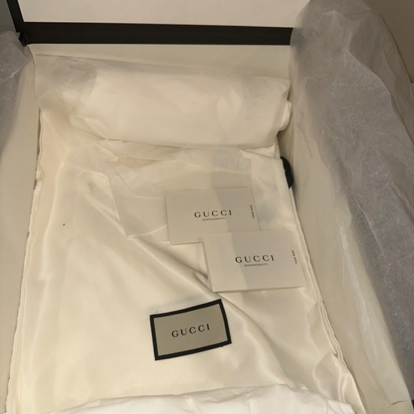 Gucci Leather Ankle Boot with Kingsnake Buckle - Picture 4 of 7